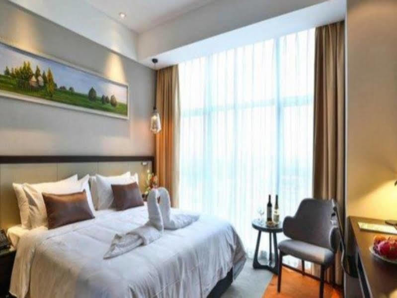 Ramada Encore Guanghan Exterior photo